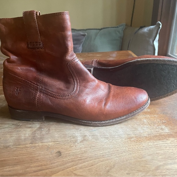 Very little wear. - Picture 5 of 6